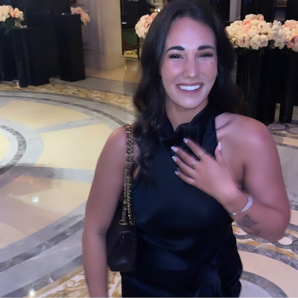 Meet your Posher, Lia - Picture 8 of 8